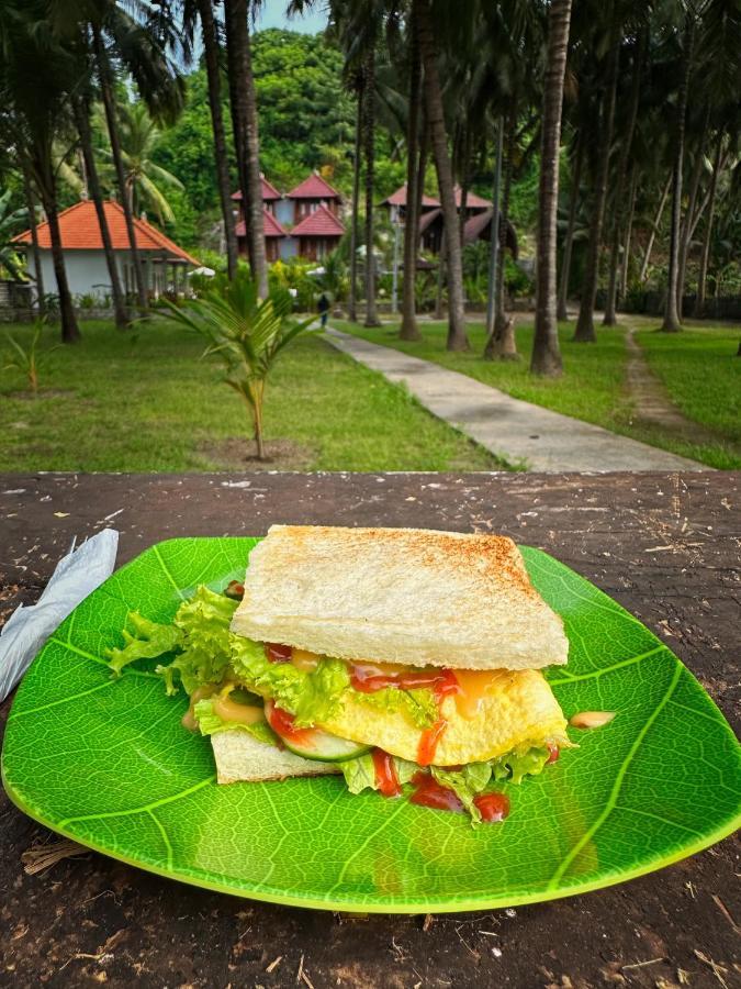 Coconut Hill Cottage Batununggul Buitenkant foto