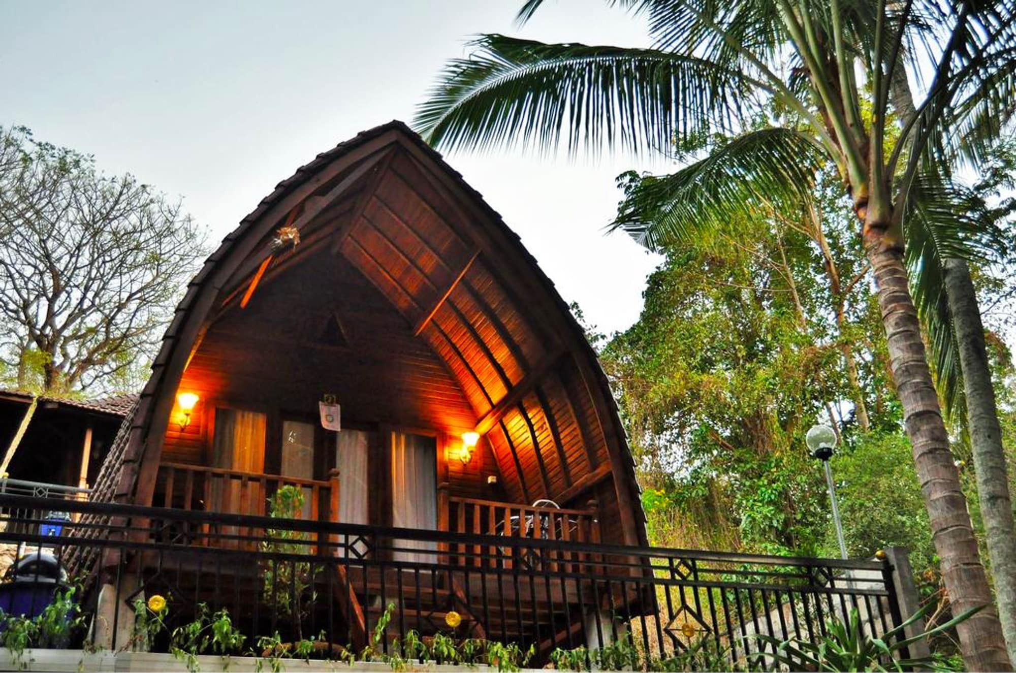 Coconut Hill Cottage Batununggul Buitenkant foto